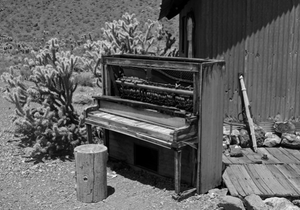 PIANO, NELSON, GHOST TOWN, NEVADA (USA)